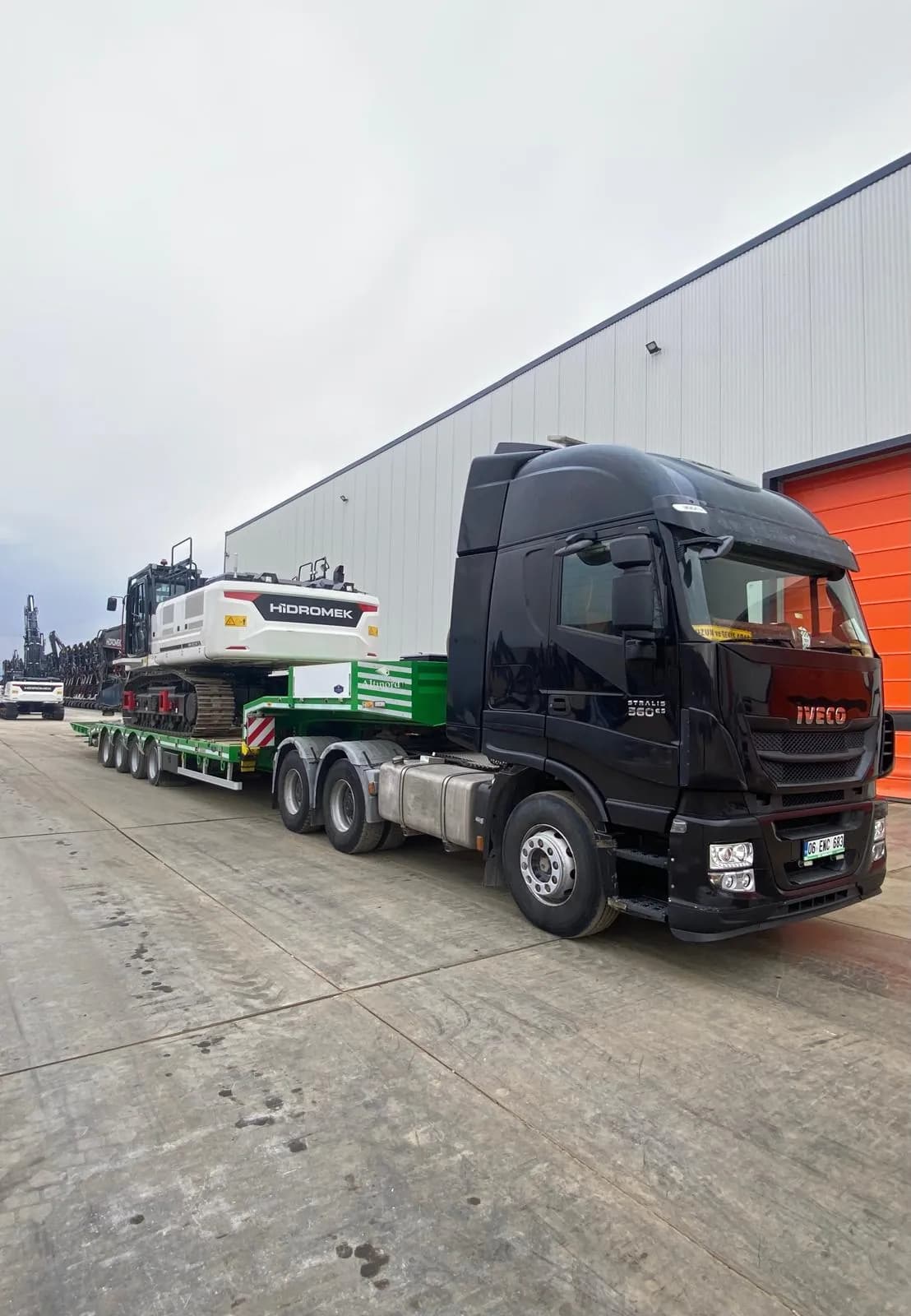 Hidromek is makinesi nakliyesi — MY Nakliyat ağır nakliyat